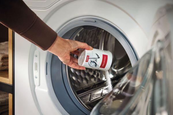 Средство для чистки посудомоечных и стиральных машин Intense Clean GP CL WG 252 P Miele купить в #REGION_NAME_DECLINE_PP# | Всегда в наличии! | Артикул 10717210 | Официальный сайт