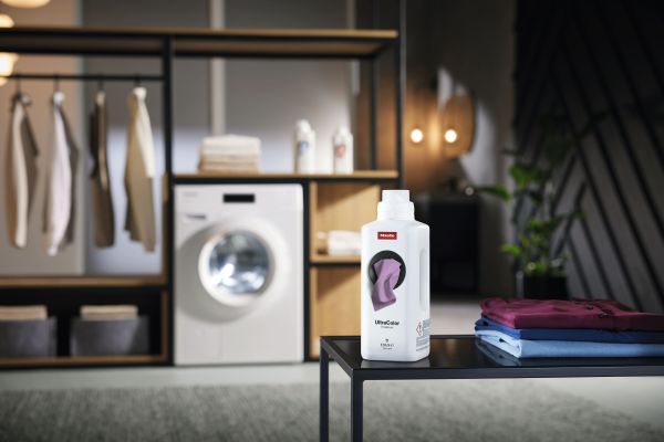 Средство для стирки цветного белья UltraColor FloralBoost WA UCFB 1501 L 1,5л Miele купить в #REGION_NAME_DECLINE_PP# | Всегда в наличии! | Артикул 12277350 | Официальный сайт
